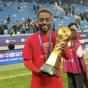 Crown Sports-葡媒：海港与加布里埃尔达成个人协议，现正进行永久转会谈判